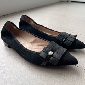 Elegant Black Women's Flats with Bow Detail - Hispanitas